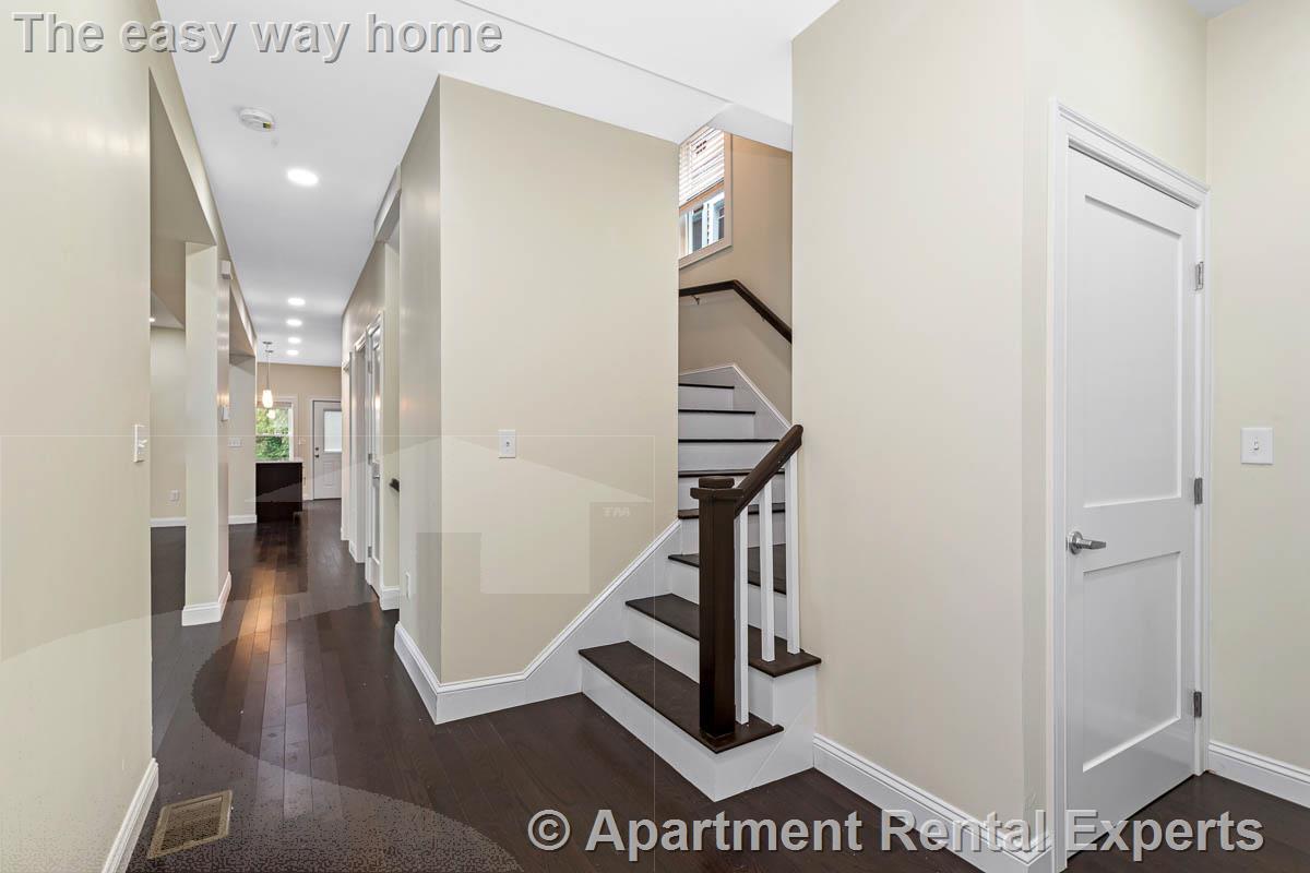 77 Winchester St, Ball Square