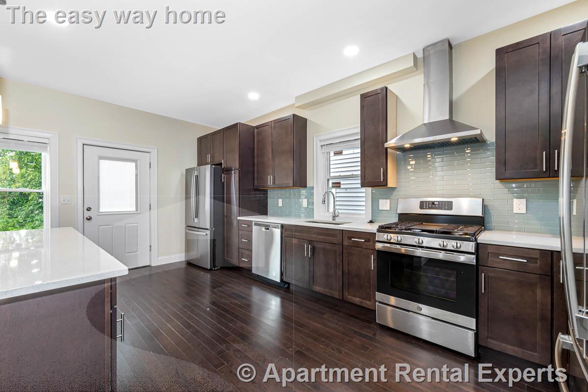 77 Winchester St, Ball Square