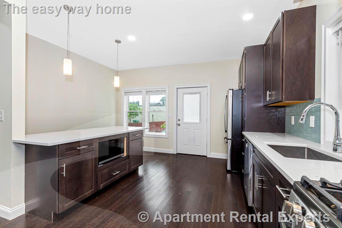 77 Winchester St, Ball Square