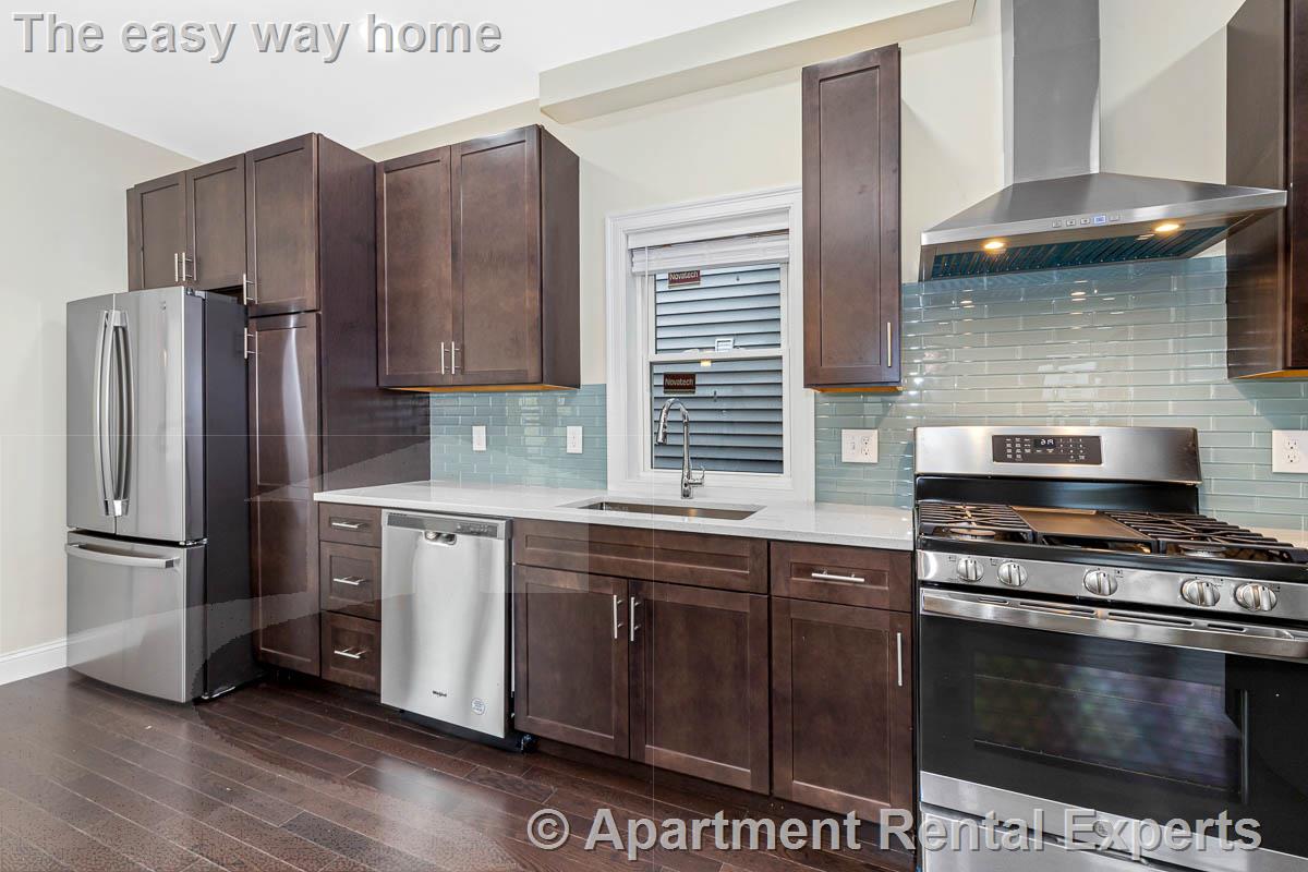 77 Winchester St, Ball Square