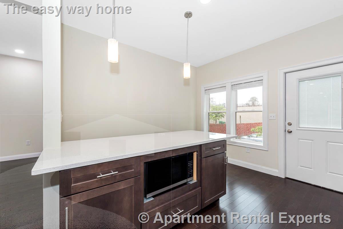 77 Winchester St, Ball Square