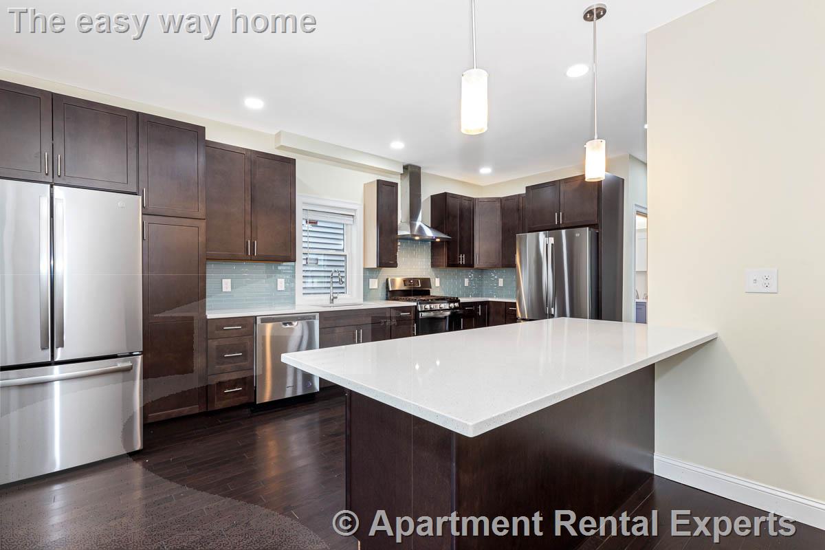 77 Winchester St, Ball Square