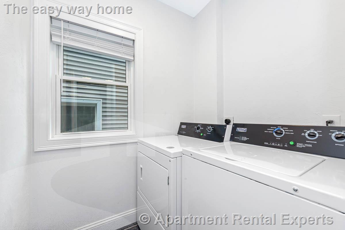 77 Winchester St, Ball Square