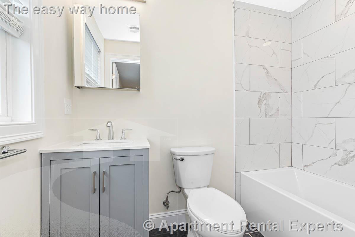 77 Winchester St, Ball Square