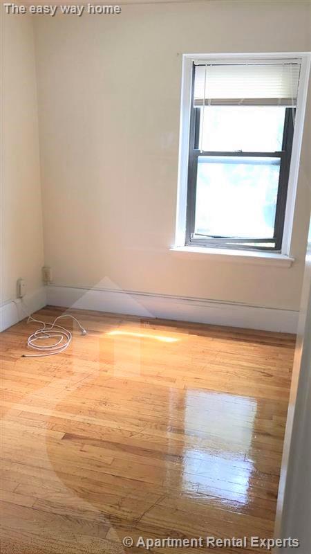 349 Pleasant St, Malden Center