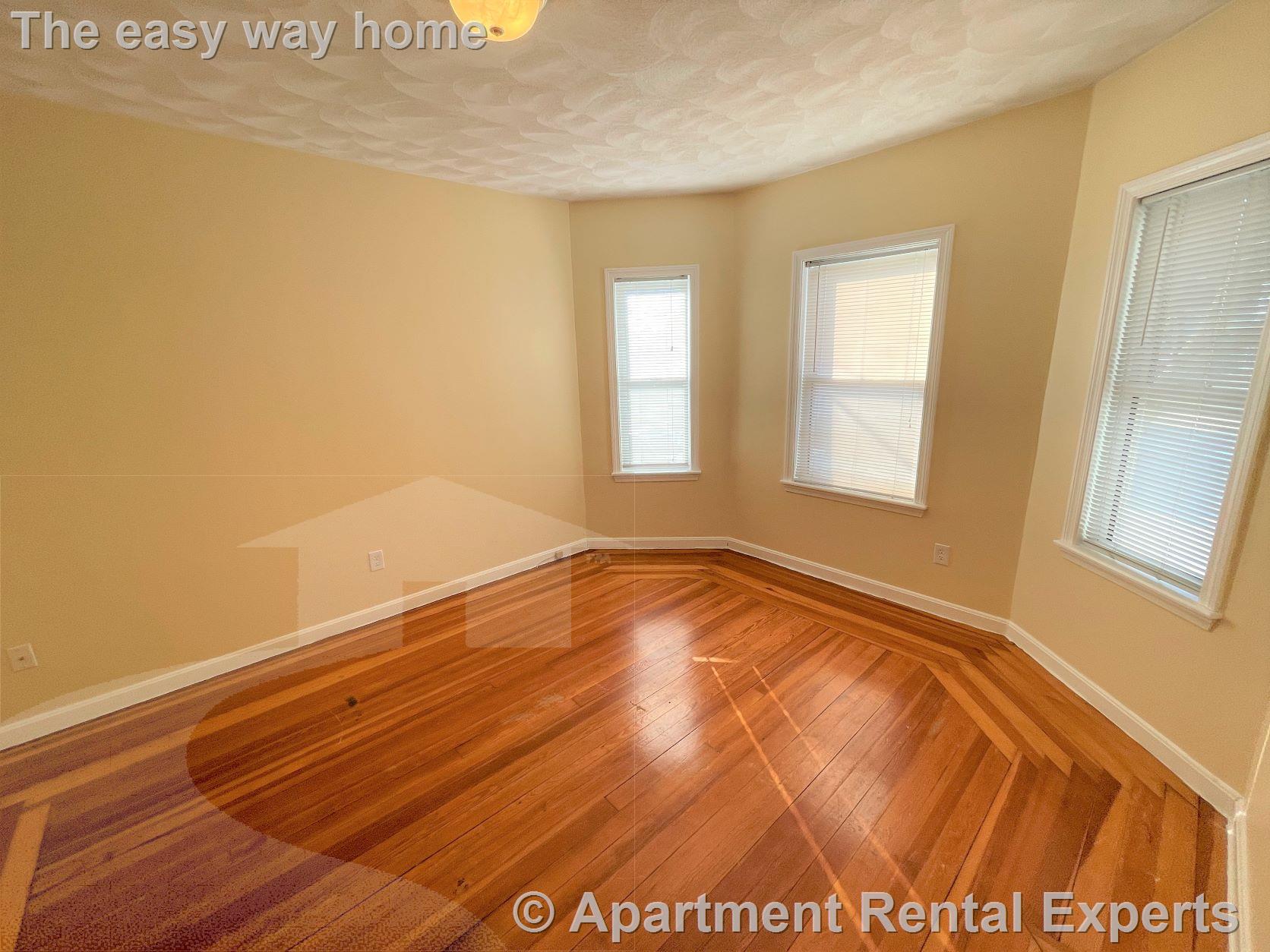 225 Holland St, Davis Square