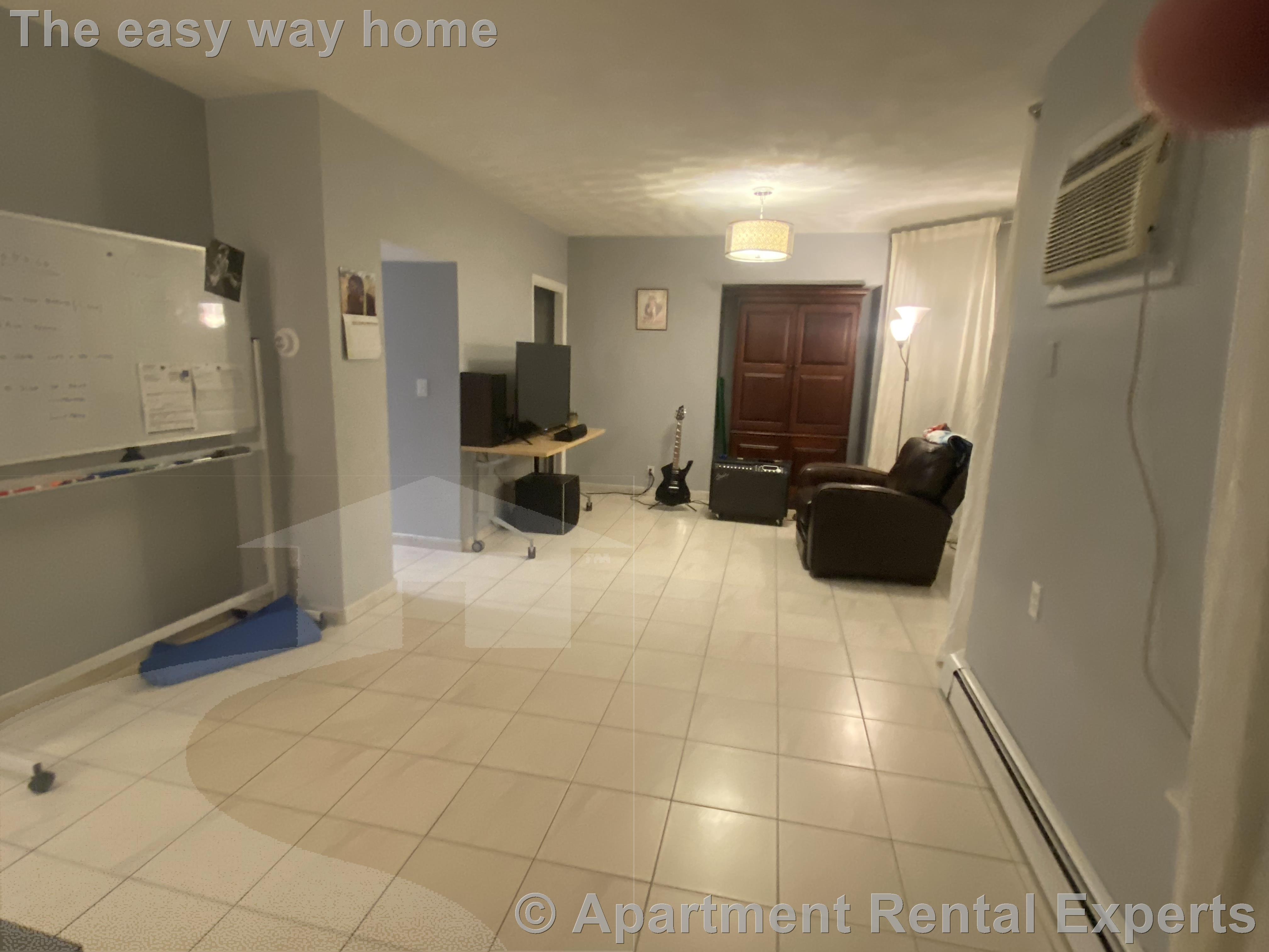 66 Paris St, Medford Square