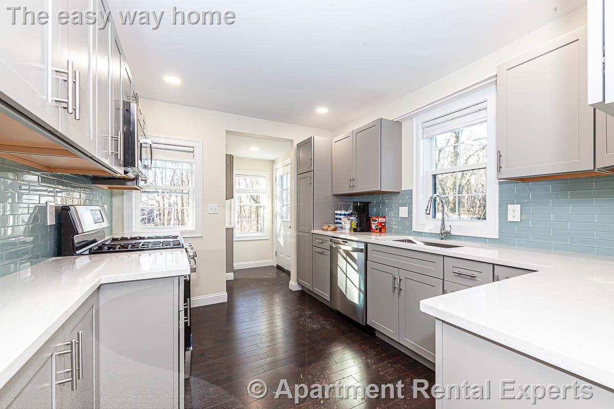 48 Caldwell Rd, Waltham