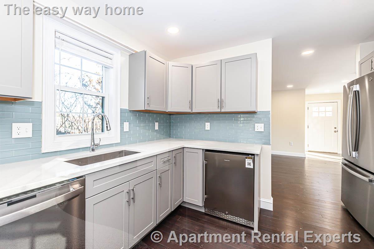 48 Caldwell Rd, Waltham