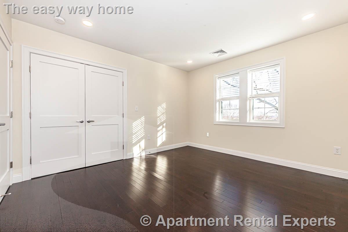 48 Caldwell Rd, Waltham