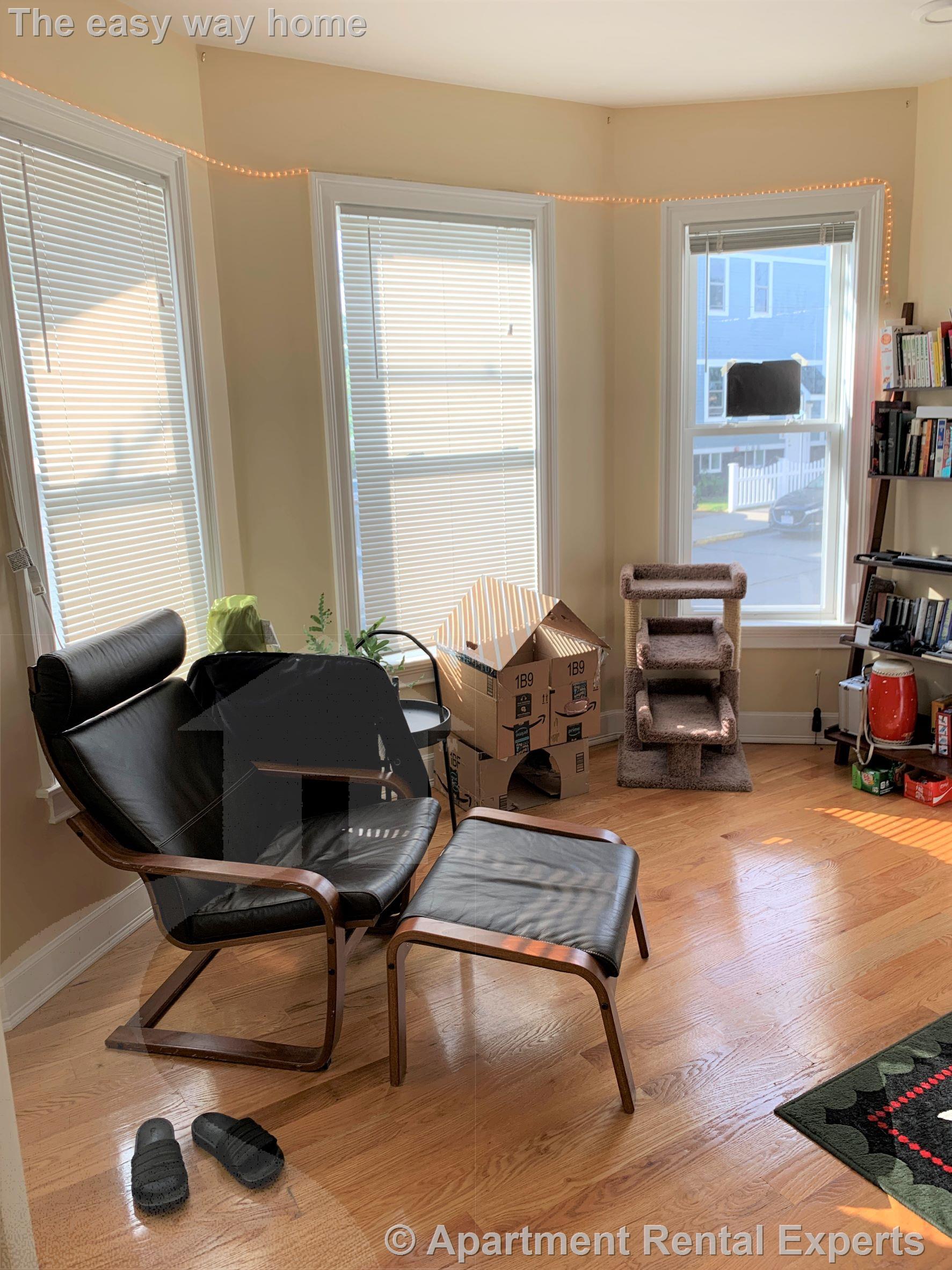 10 Jay St, Davis Square