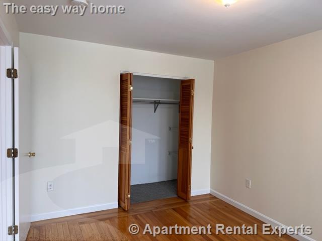 35 Davis Sq, Davis Square