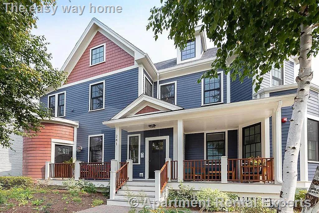 241 School St, Winter Hill