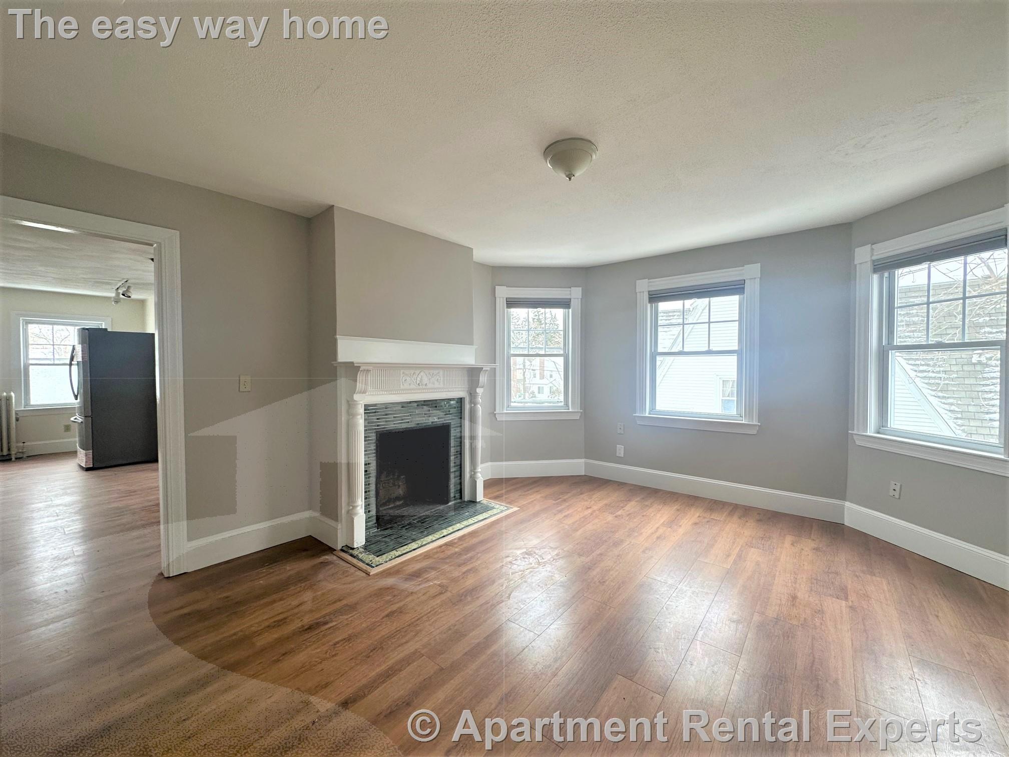 35 College Ave, Tufts