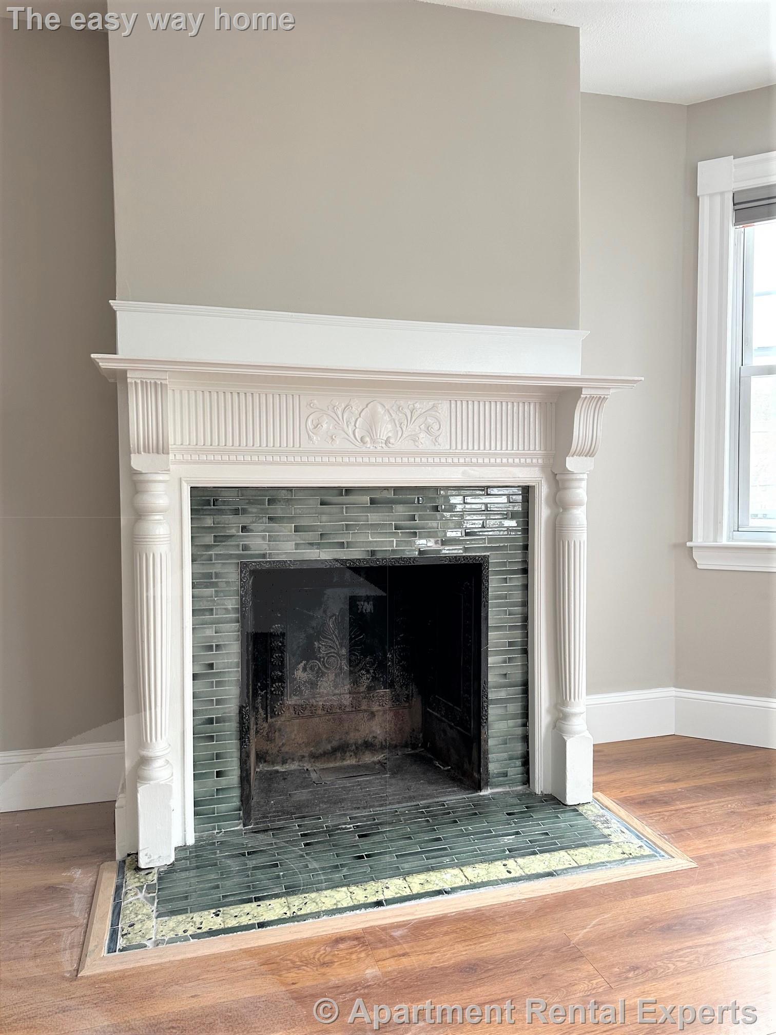 35 College Ave, Tufts