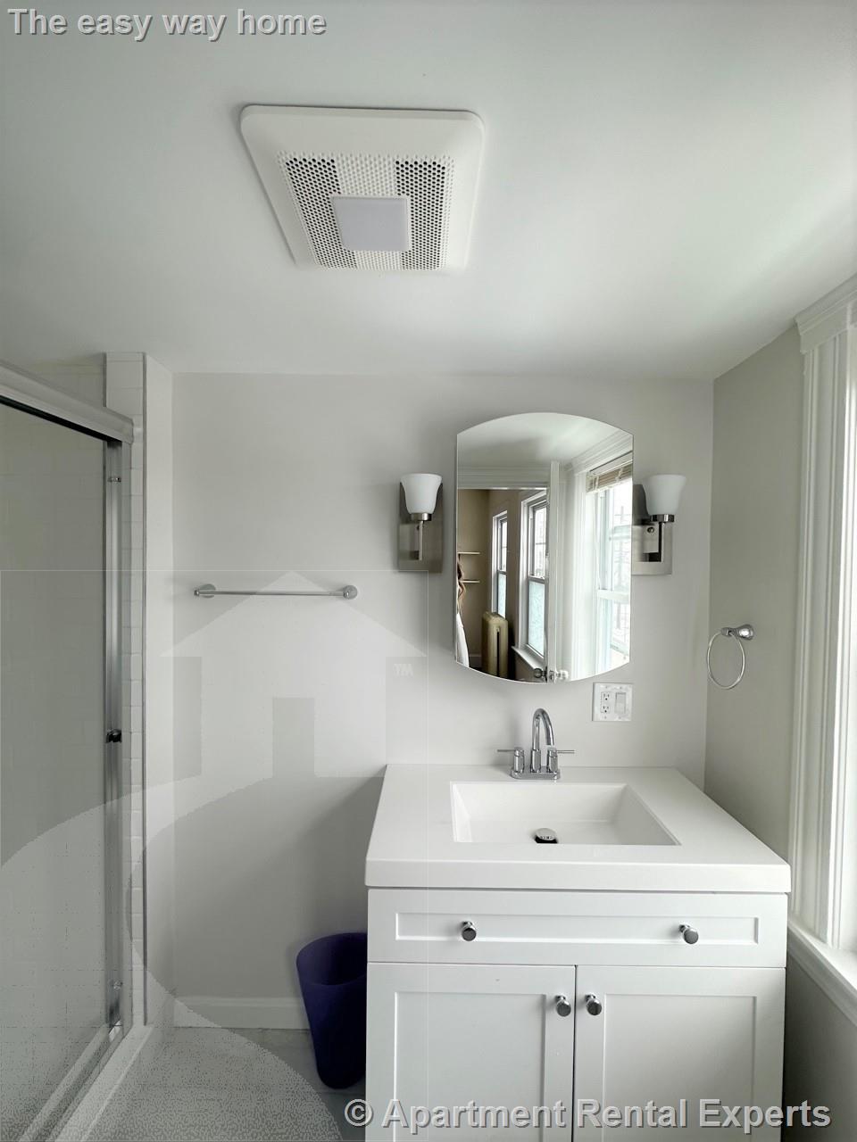 35 College Ave, Tufts