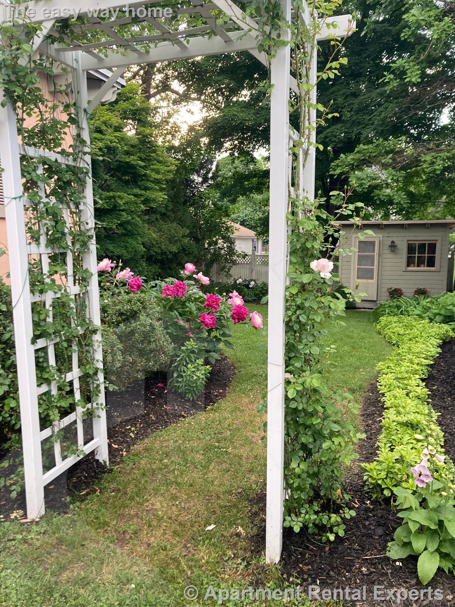 33 Mokema Ave, Waltham