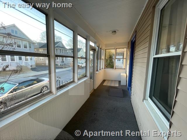 66 Paris St, Medford Square