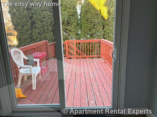 66 Paris St, Medford Square