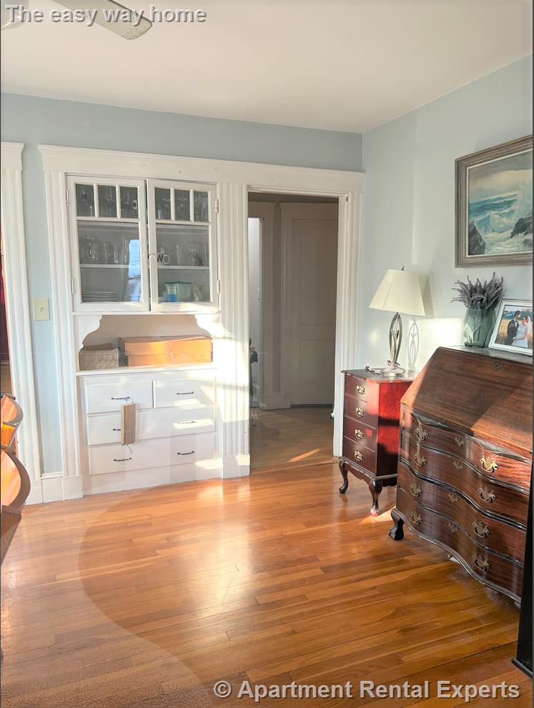 8 Valley St, Medford Square