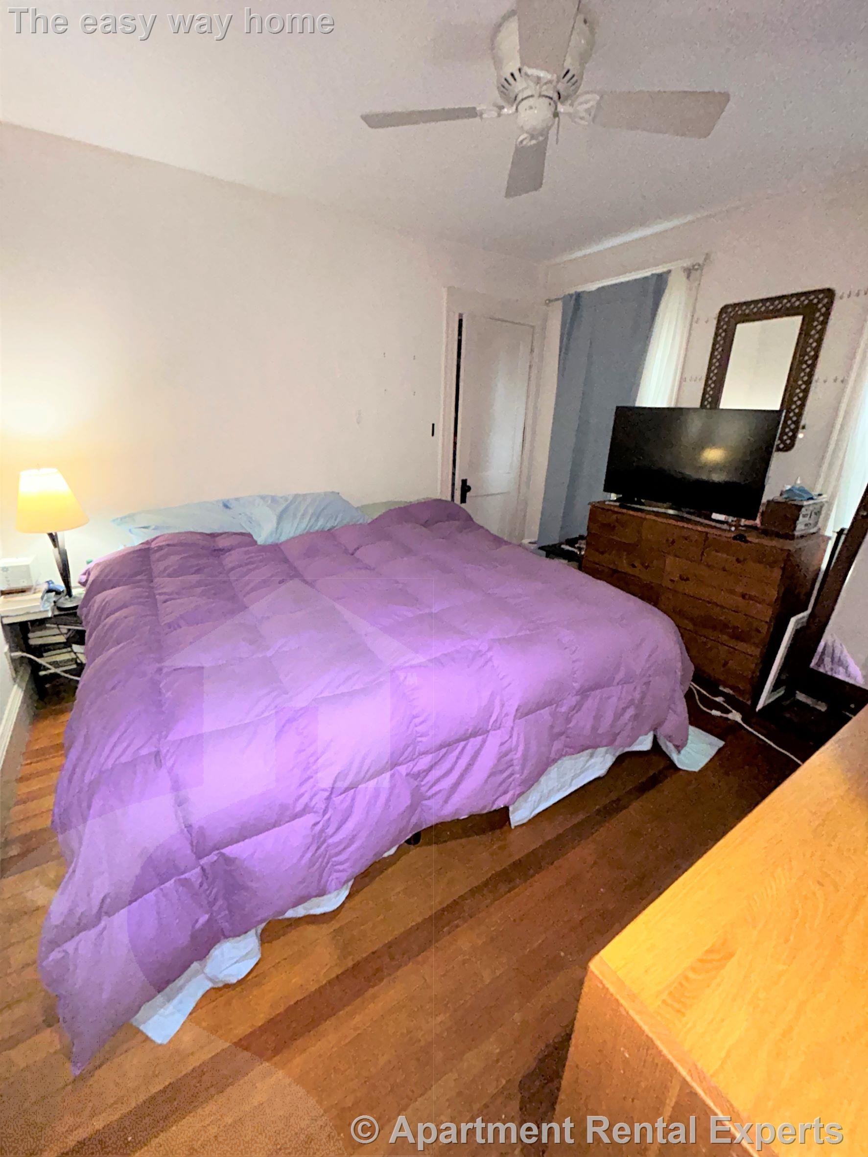 8 Valley St, Medford Square