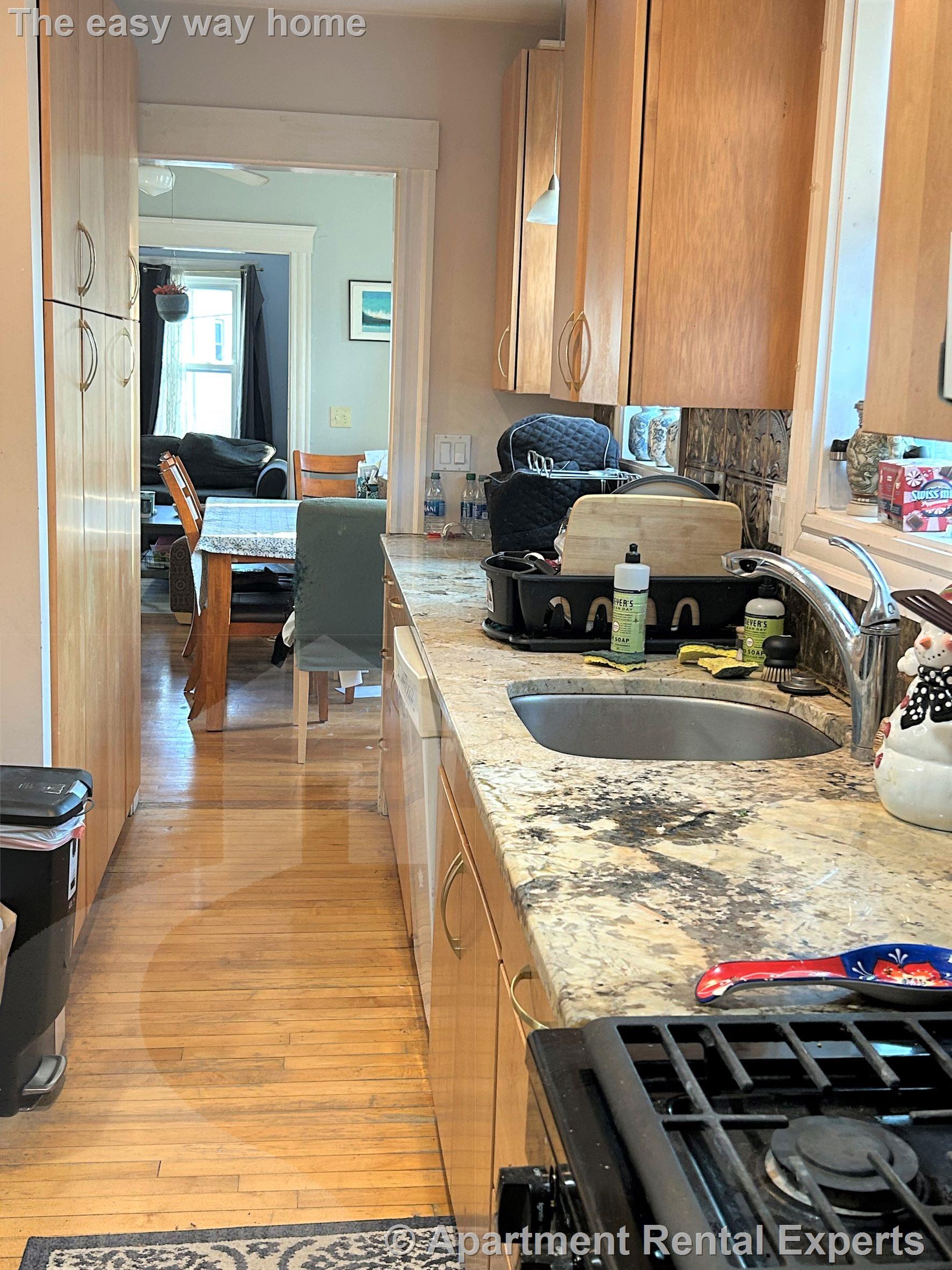 8 Valley St, Medford Square