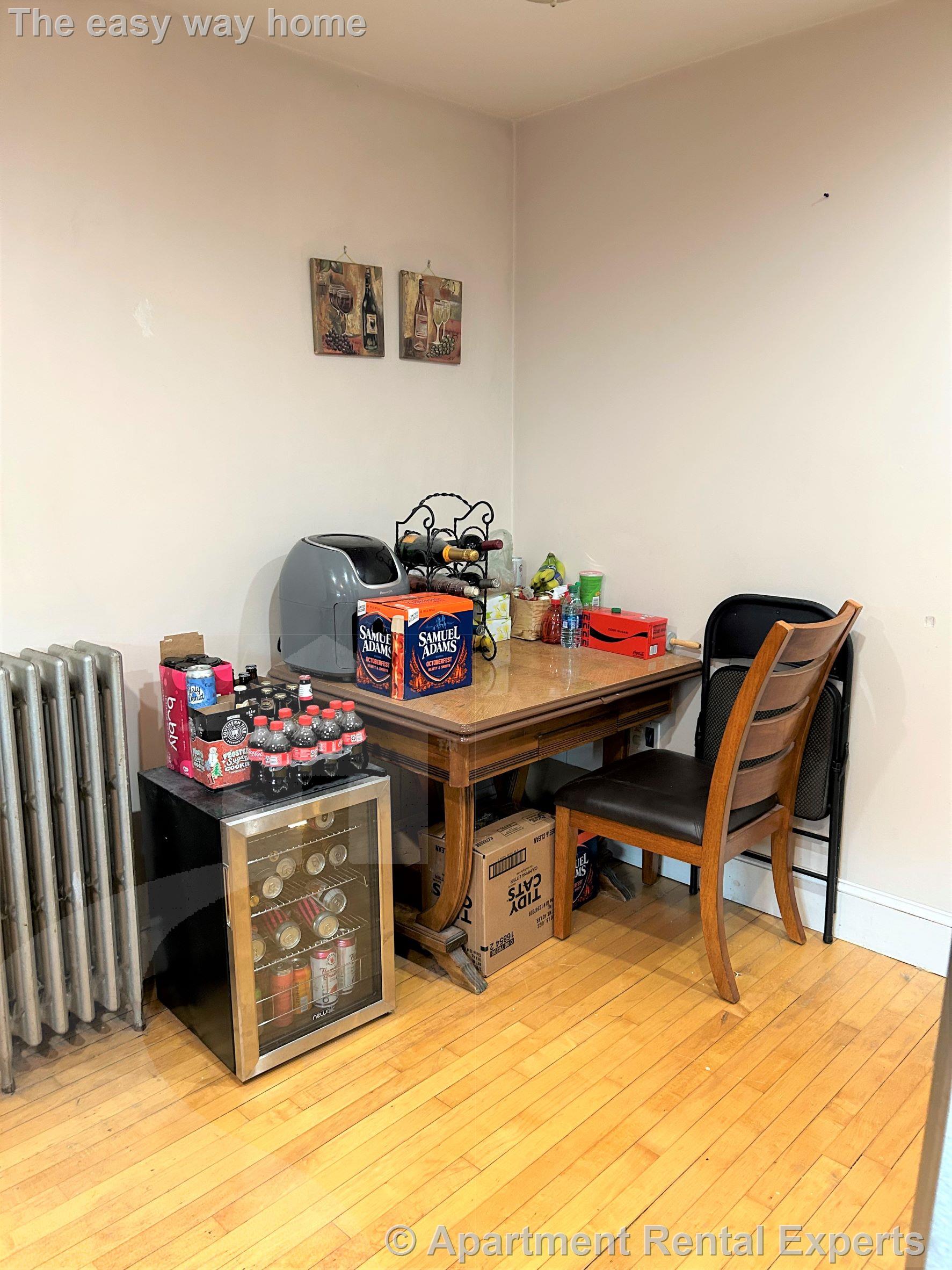 8 Valley St, Medford Square