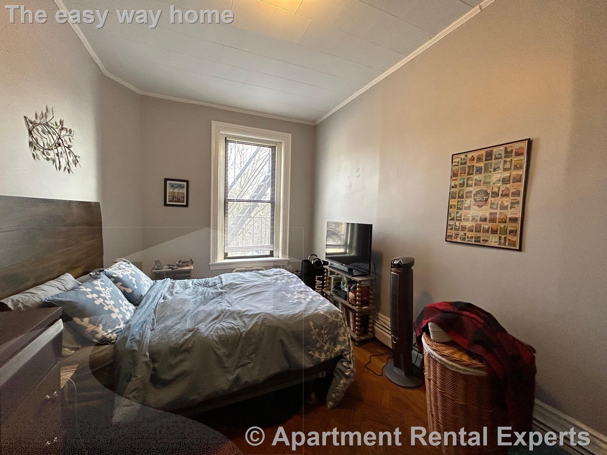 57 Adams St, Winter Hill