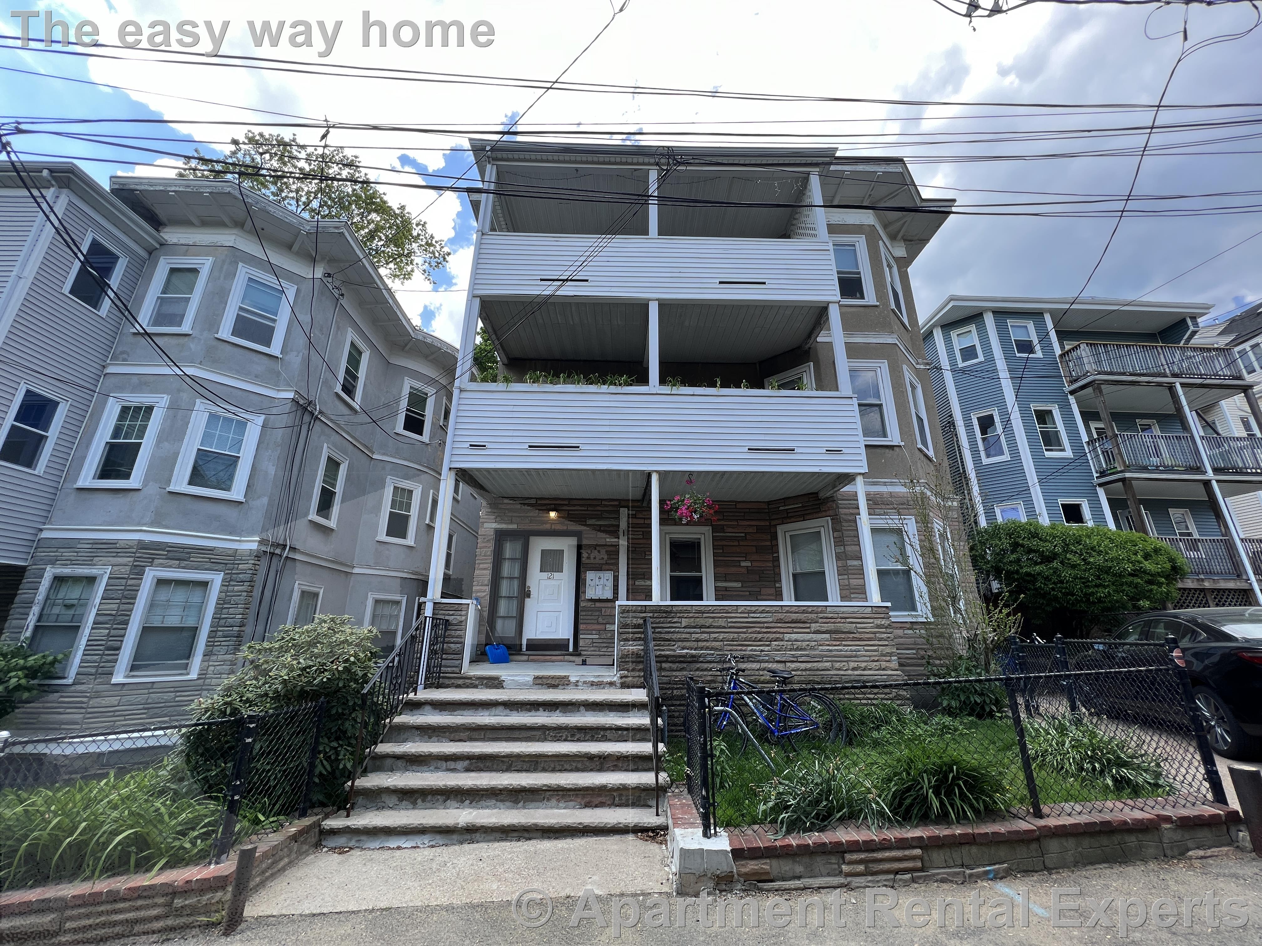 121 Liberty Rd, Davis Square