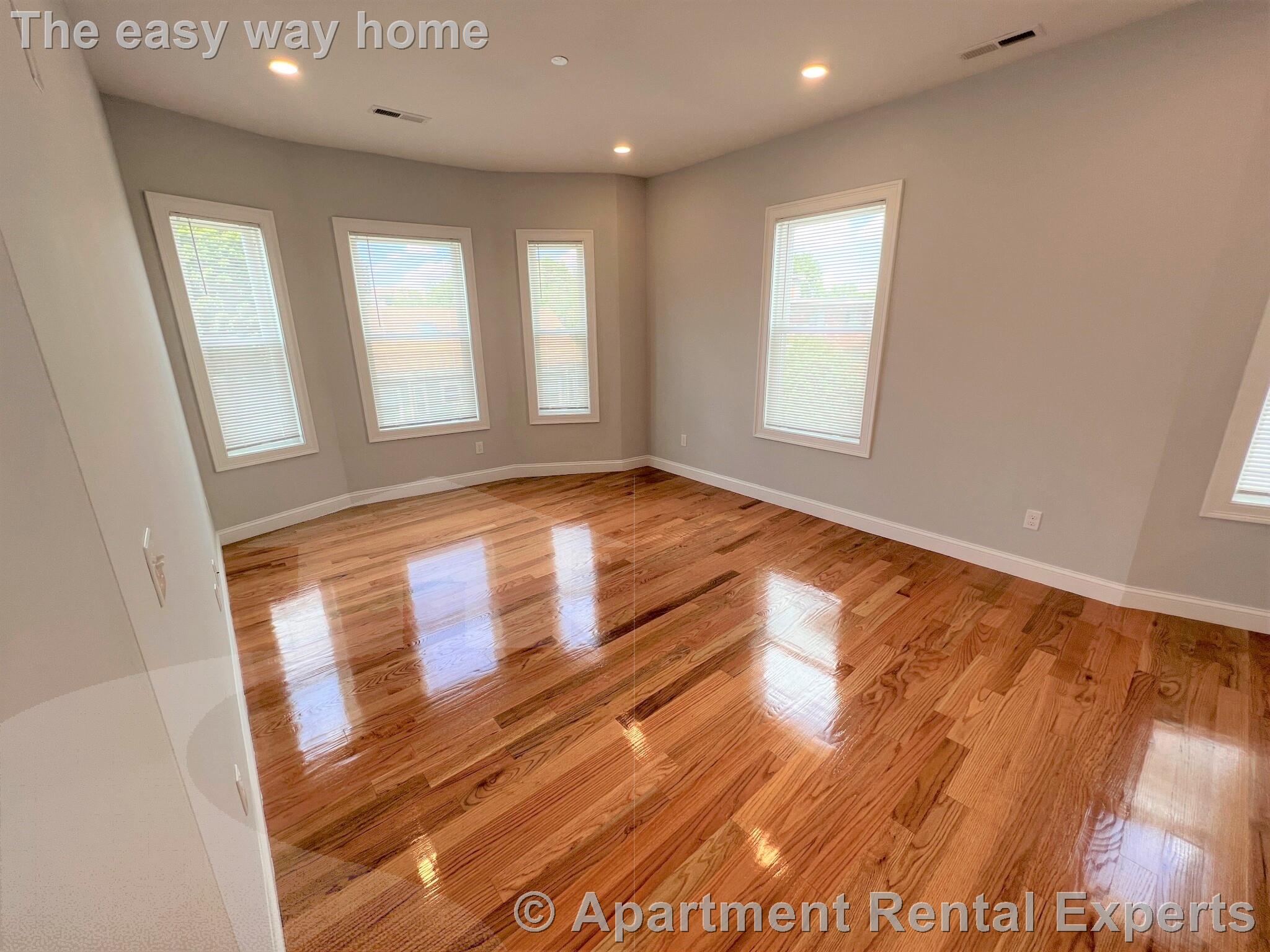 126 Cross St, East Somerville