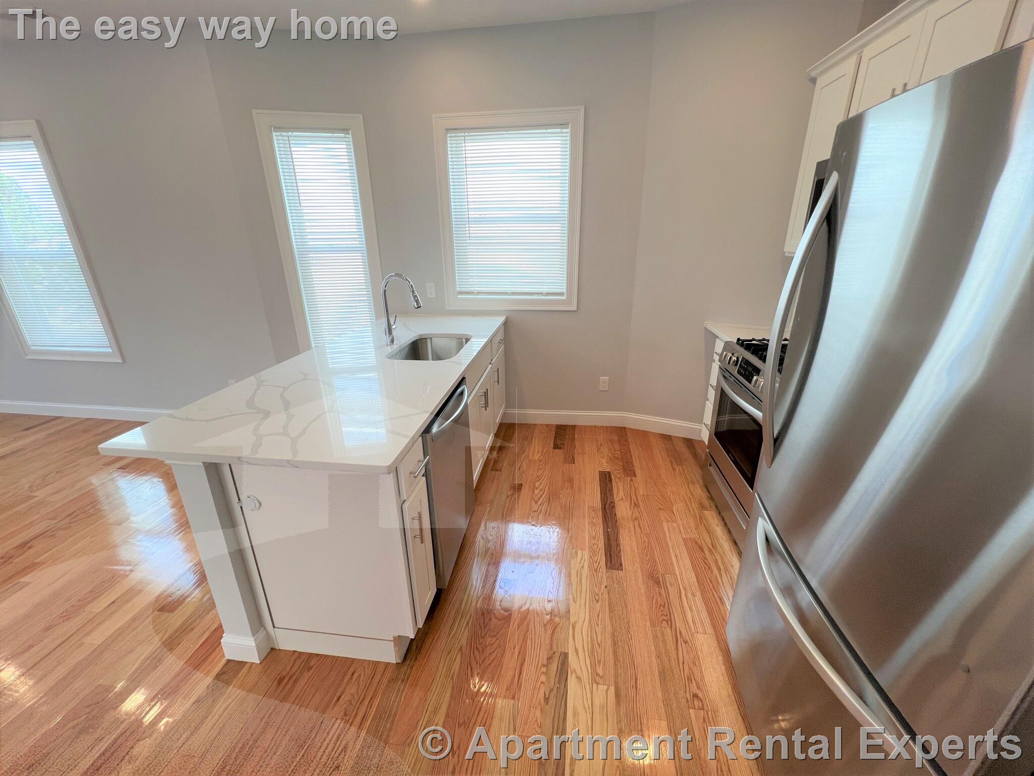 126 Cross St, East Somerville