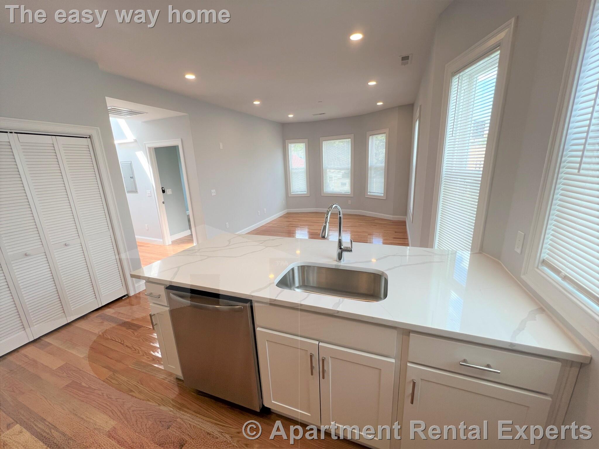 126 Cross St, East Somerville