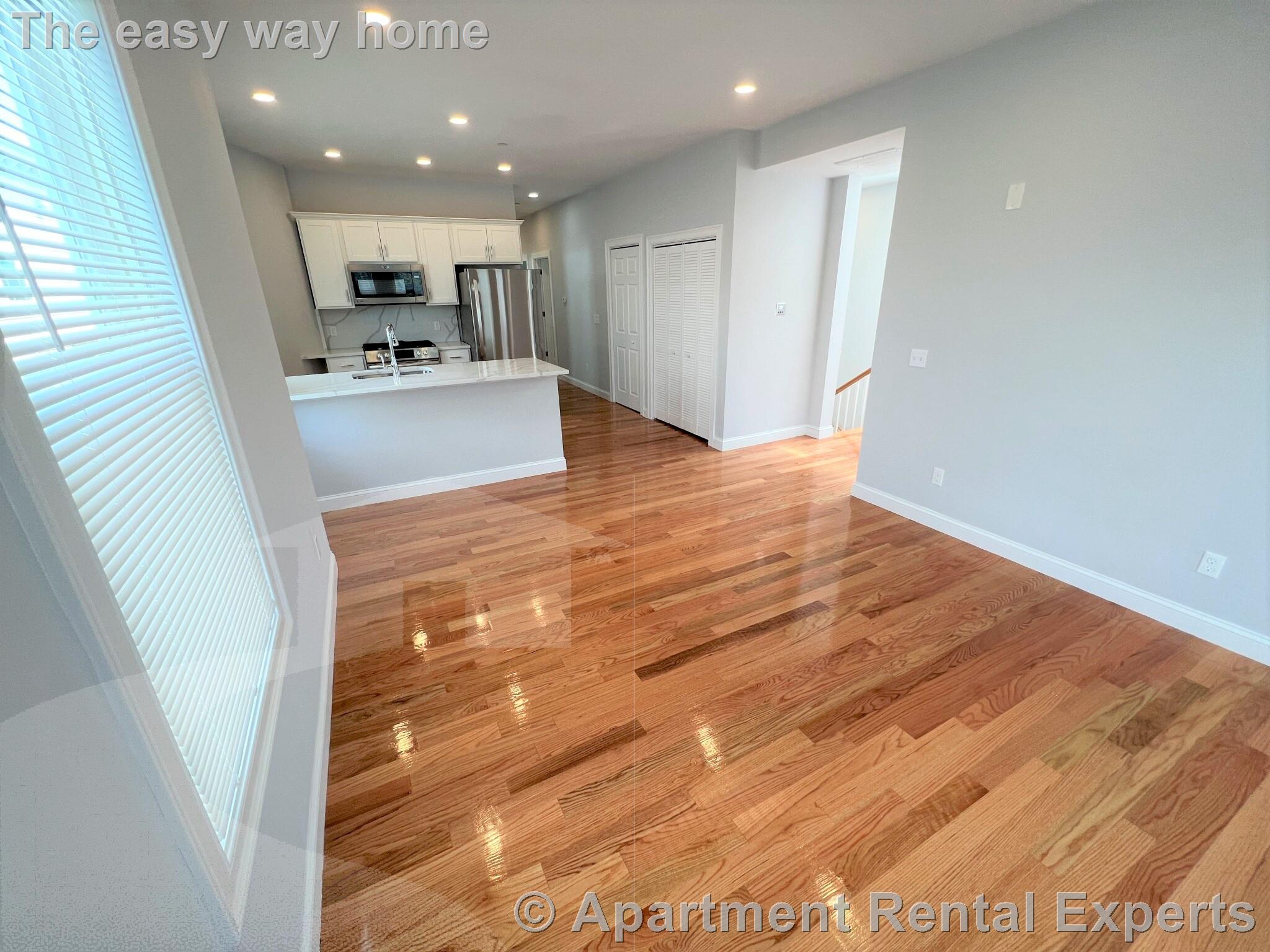 126 Cross St, East Somerville