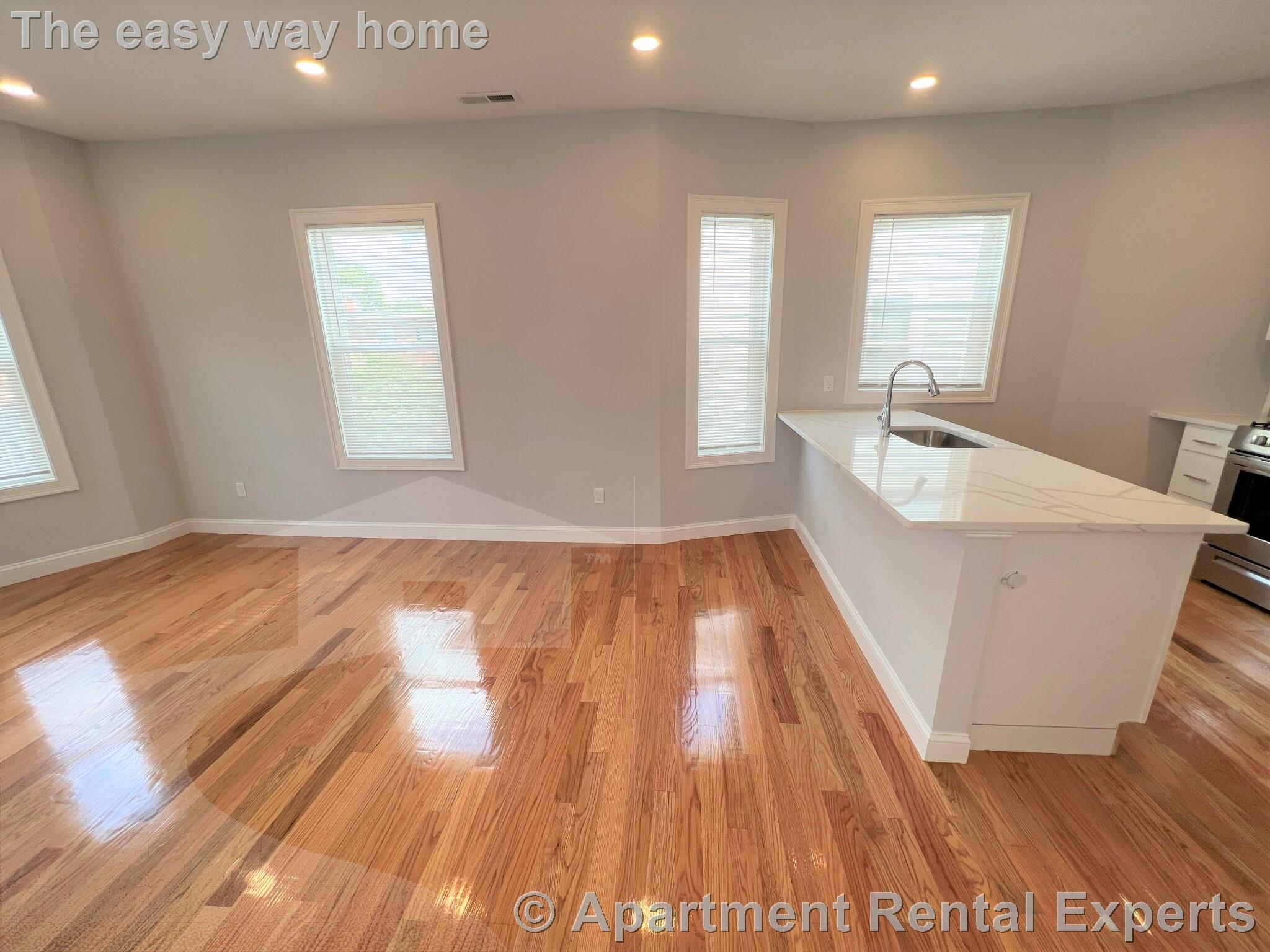 126 Cross St, East Somerville