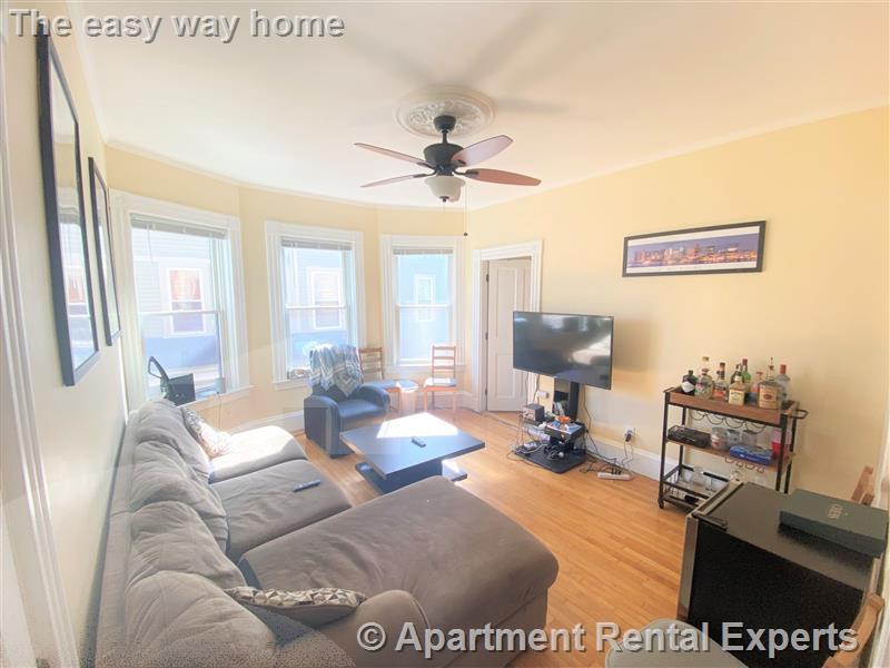 176 Elm St, Porter Square