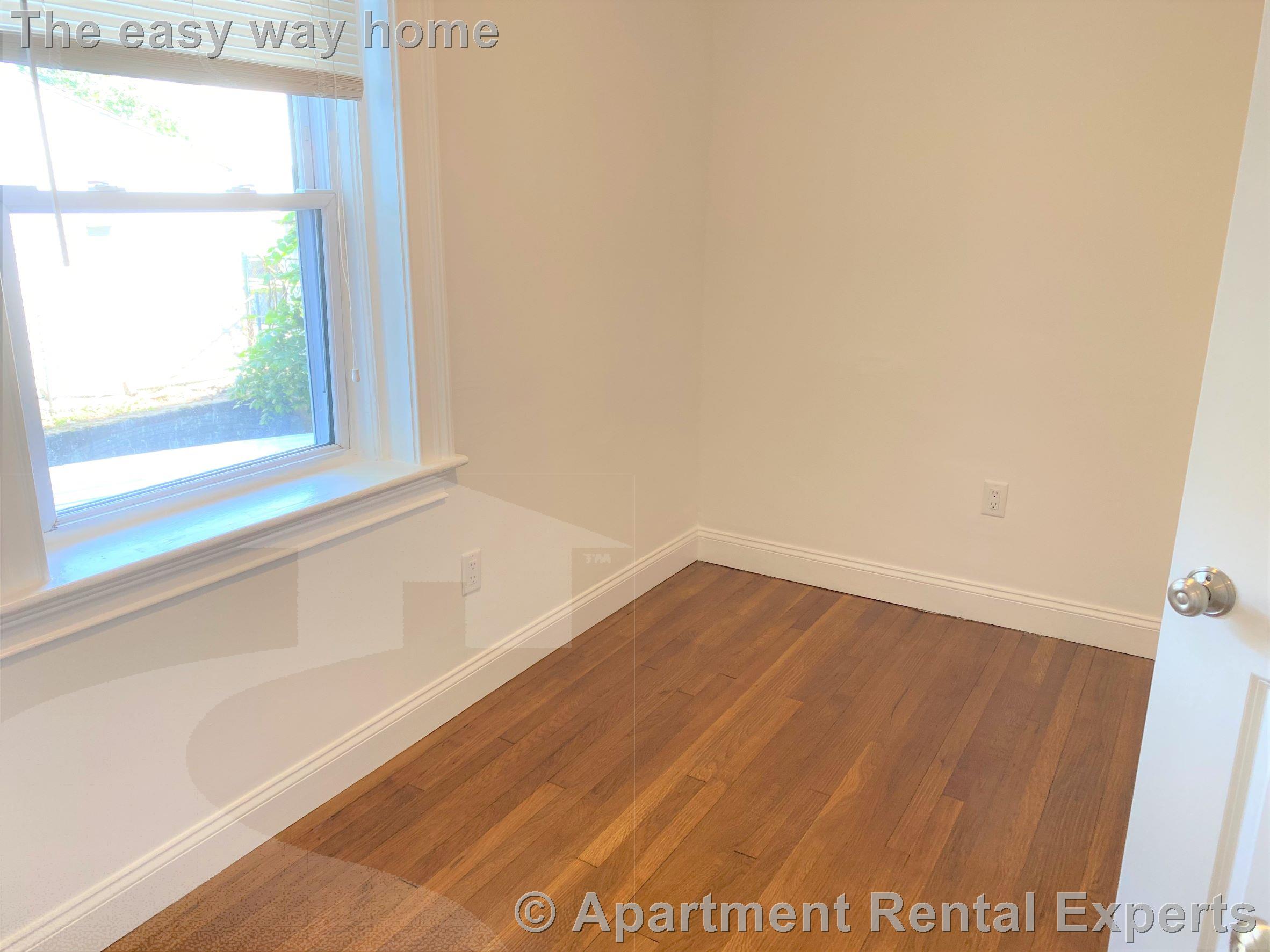 107 Summer St, Malden Center