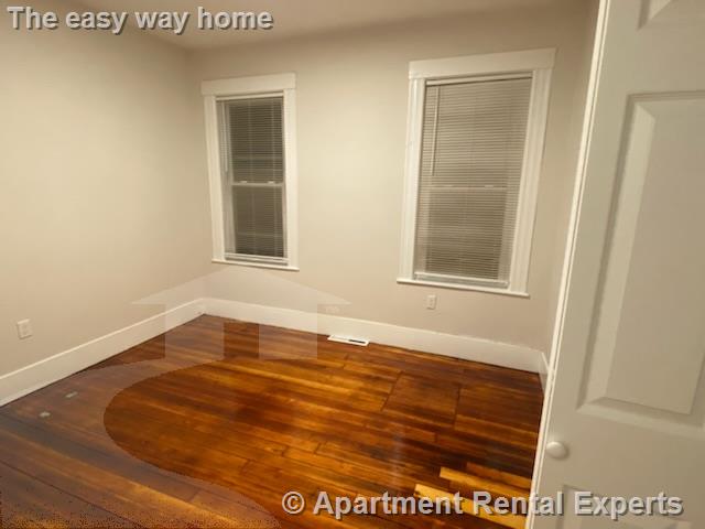 16R Warren Ave, Union Square