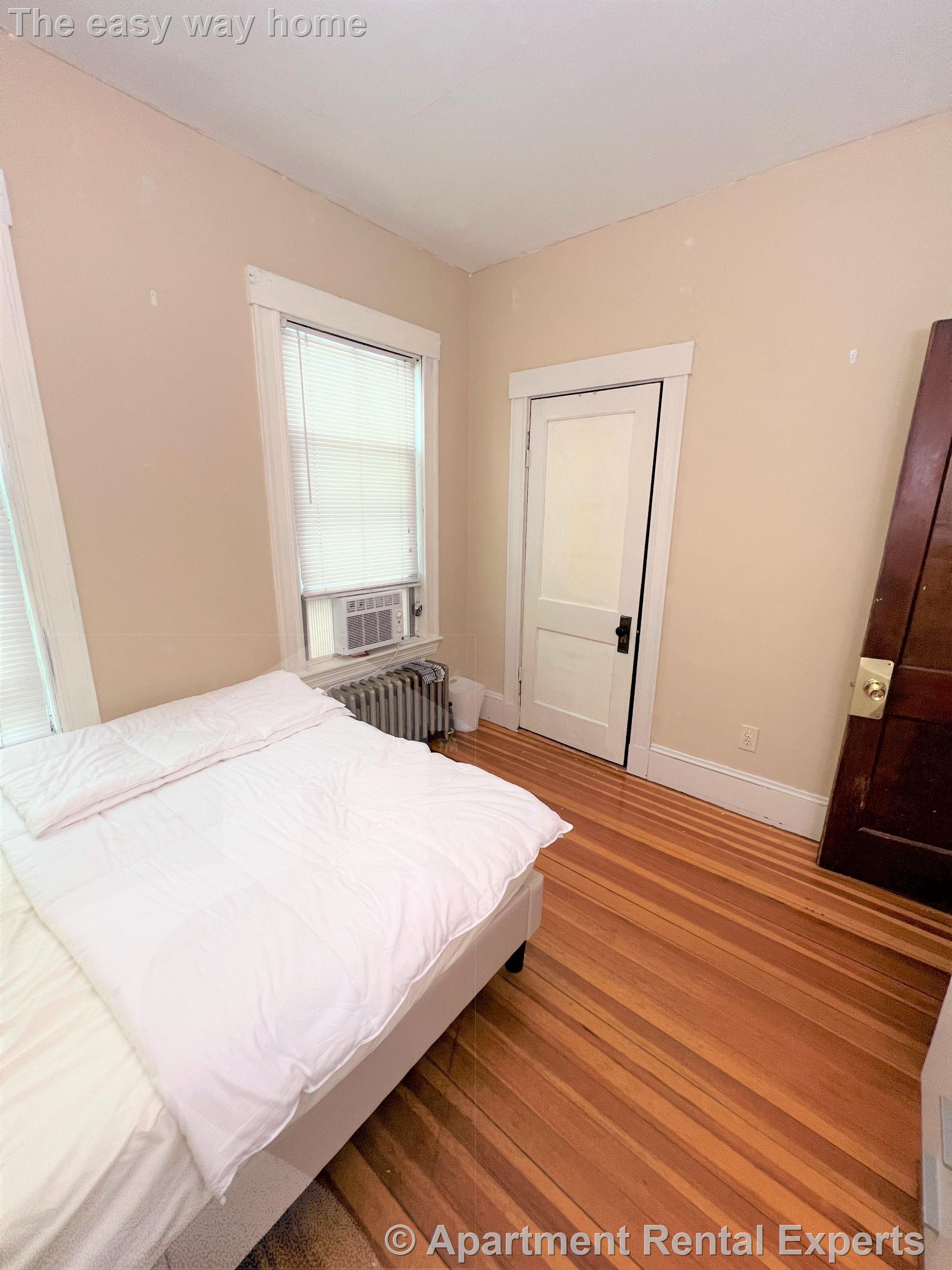 223 Holland St, Davis Square