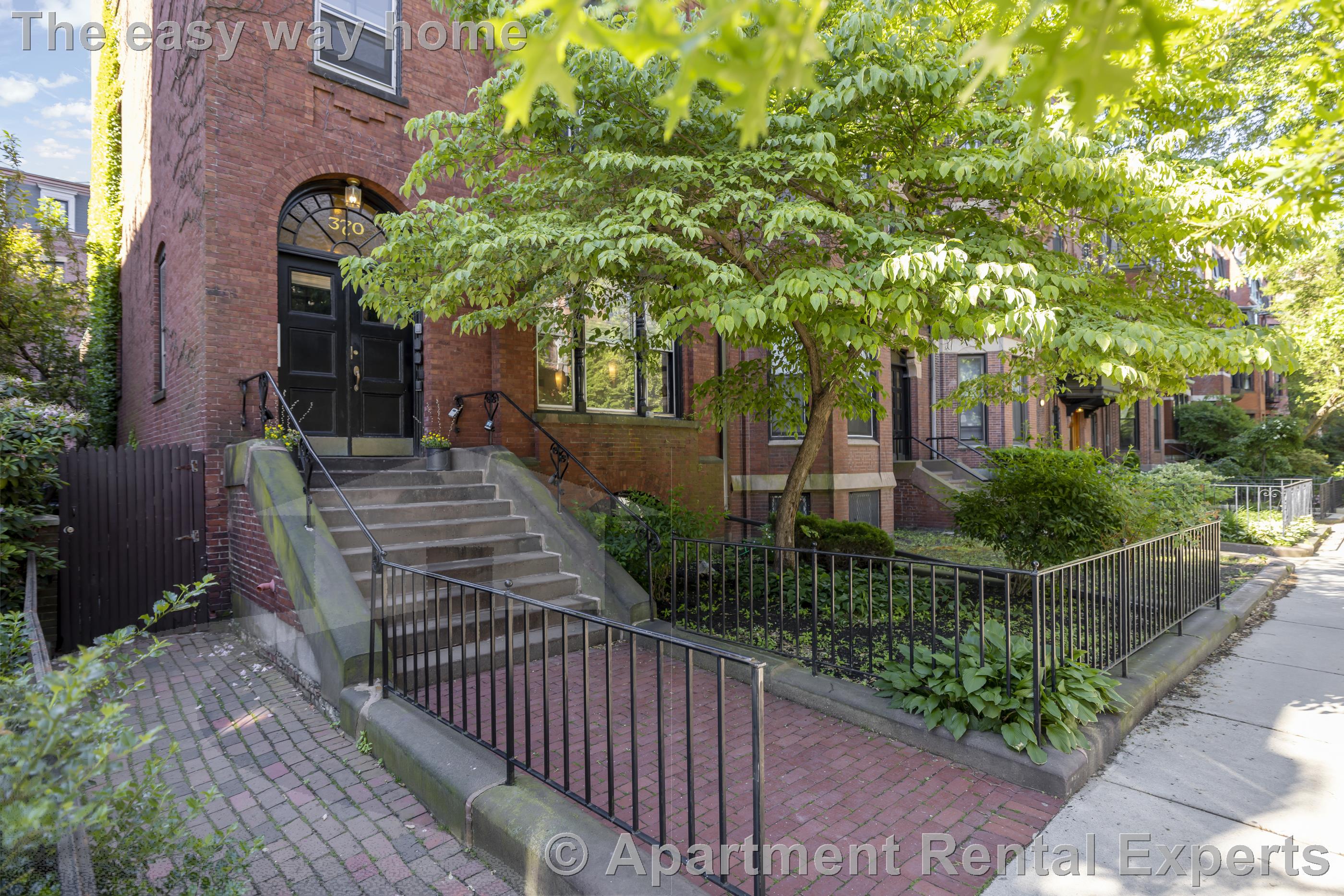 370 Marlborough St, Back Bay