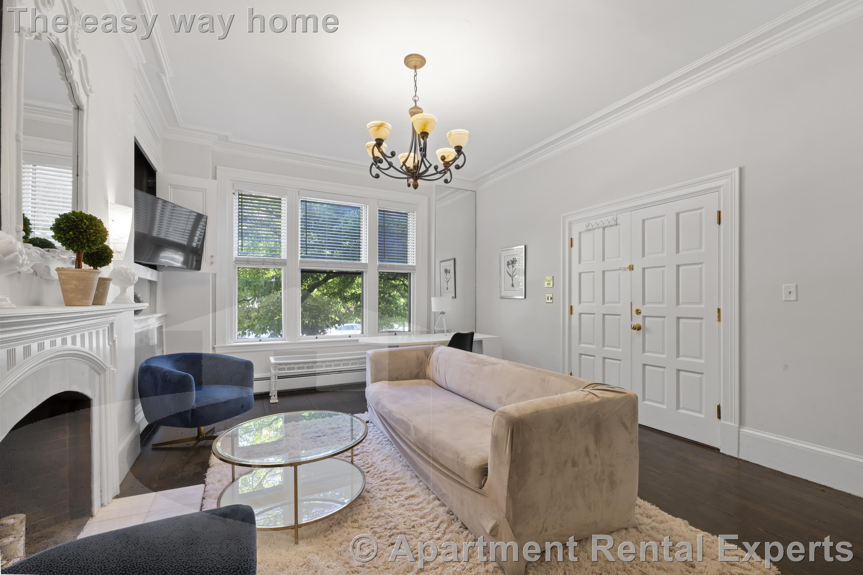 370 Marlborough St, Back Bay