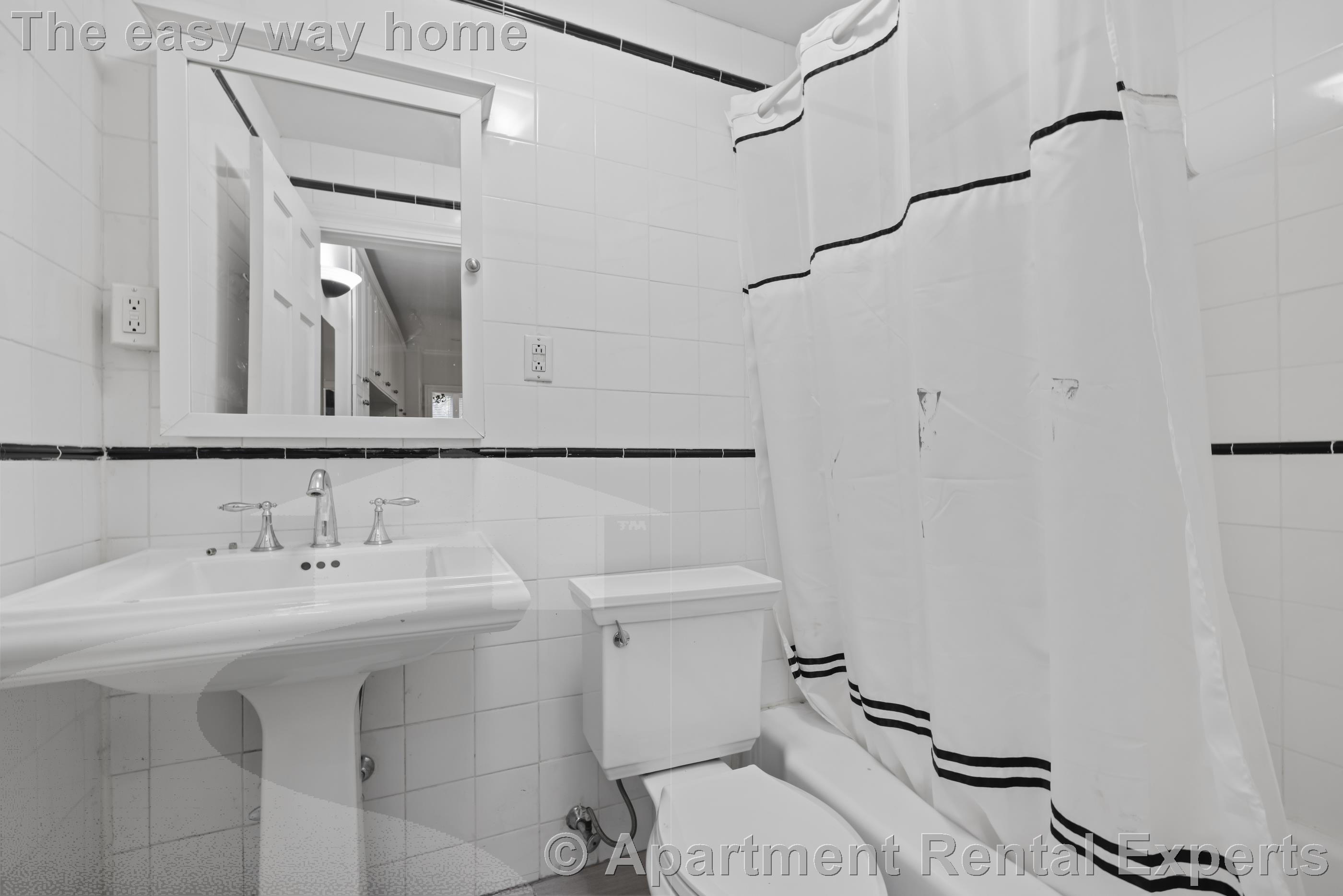 370 Marlborough St, Back Bay