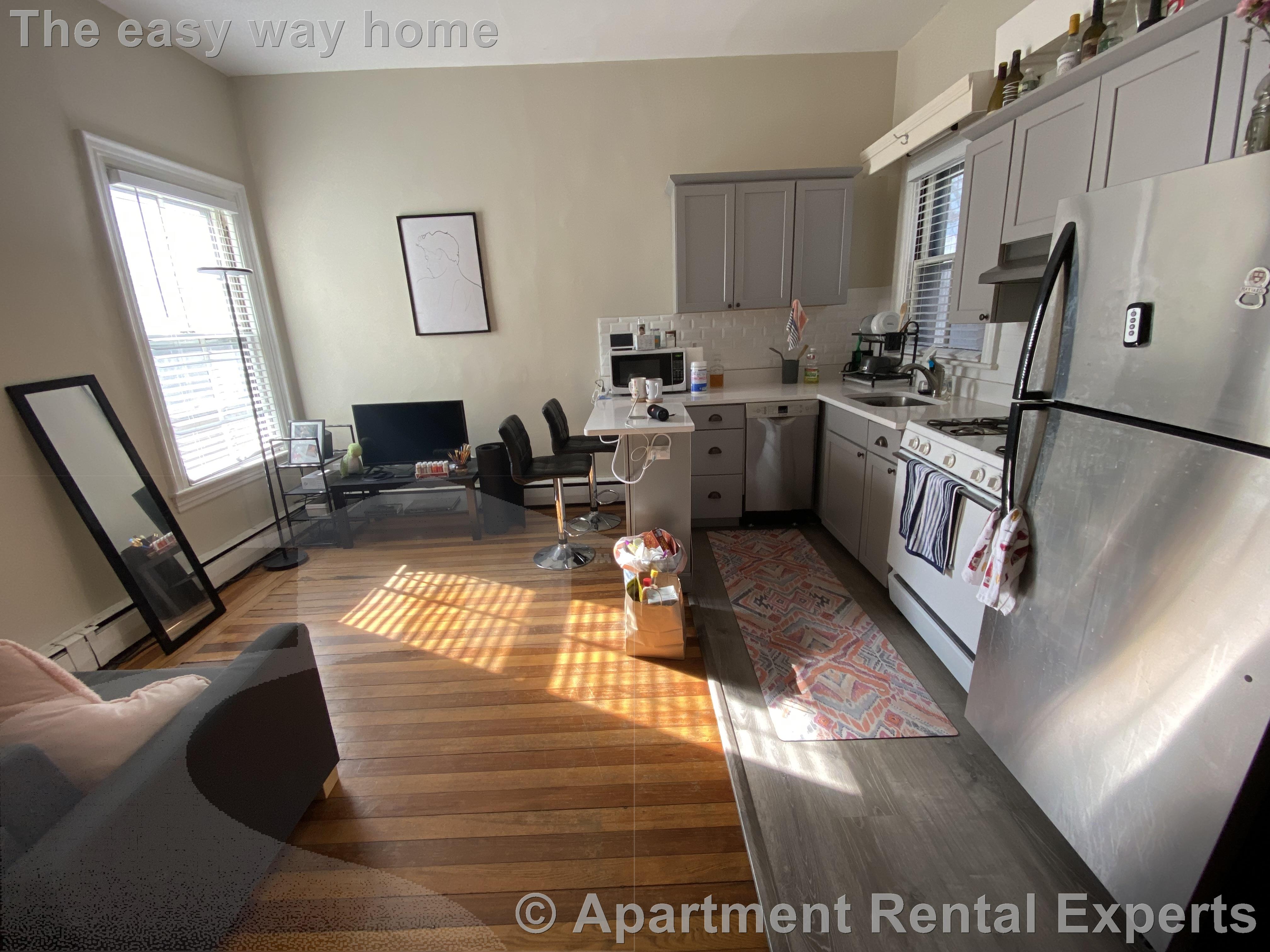 378 Harvard St, Harvard Square