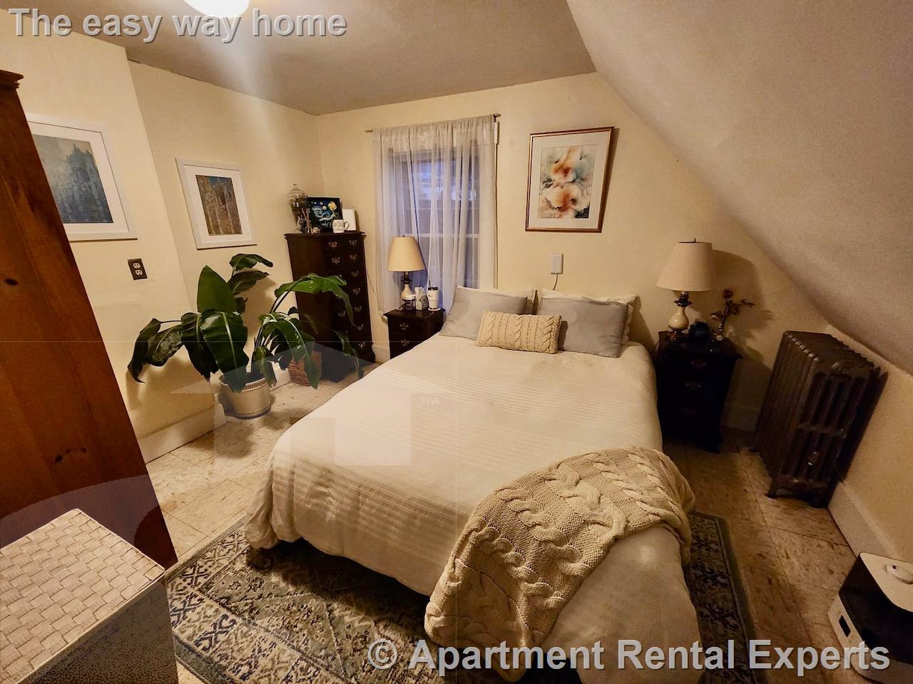 143-145 Orchard St, Davis Square