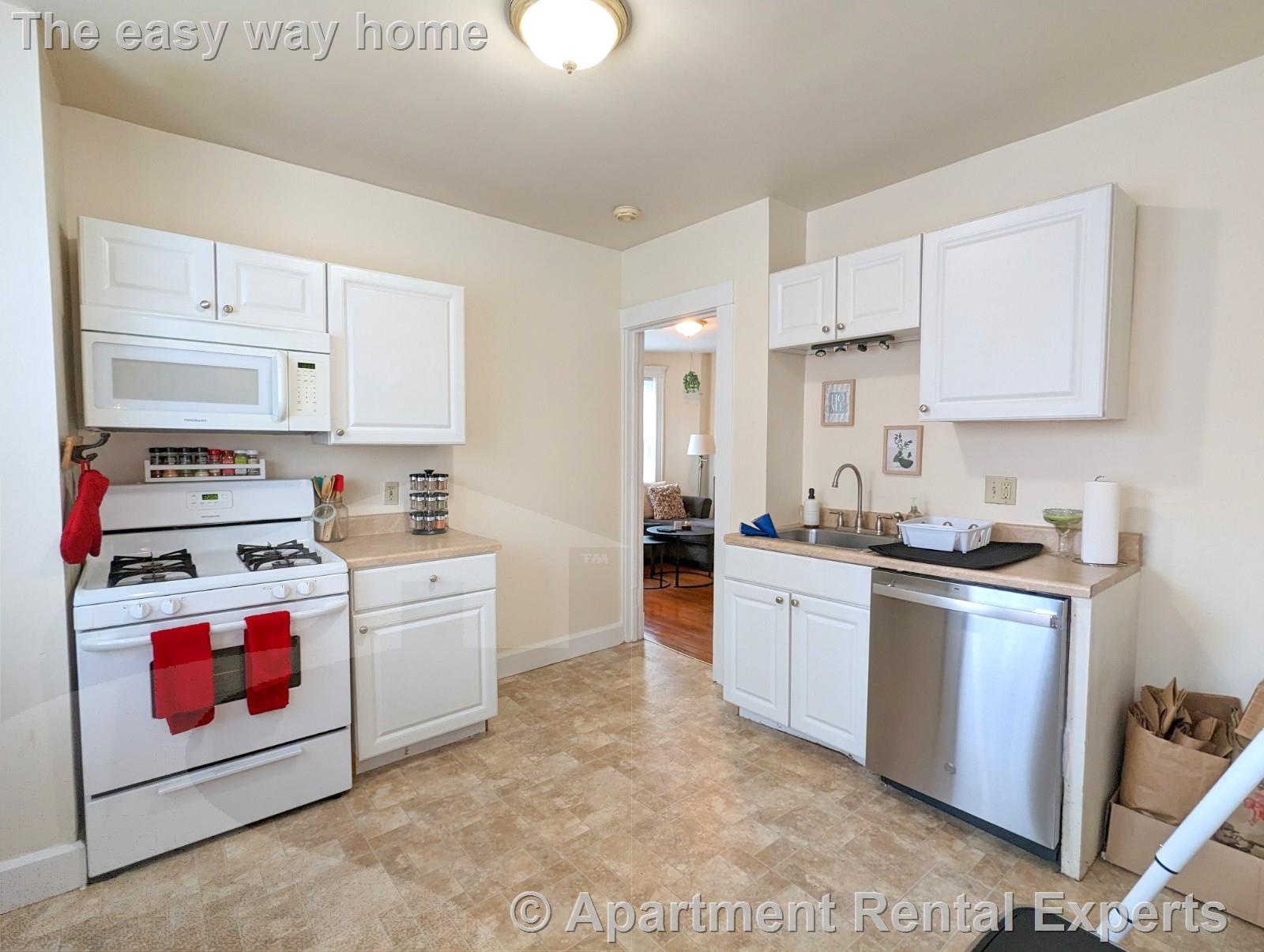 18 Sanborn Ave, Union Square