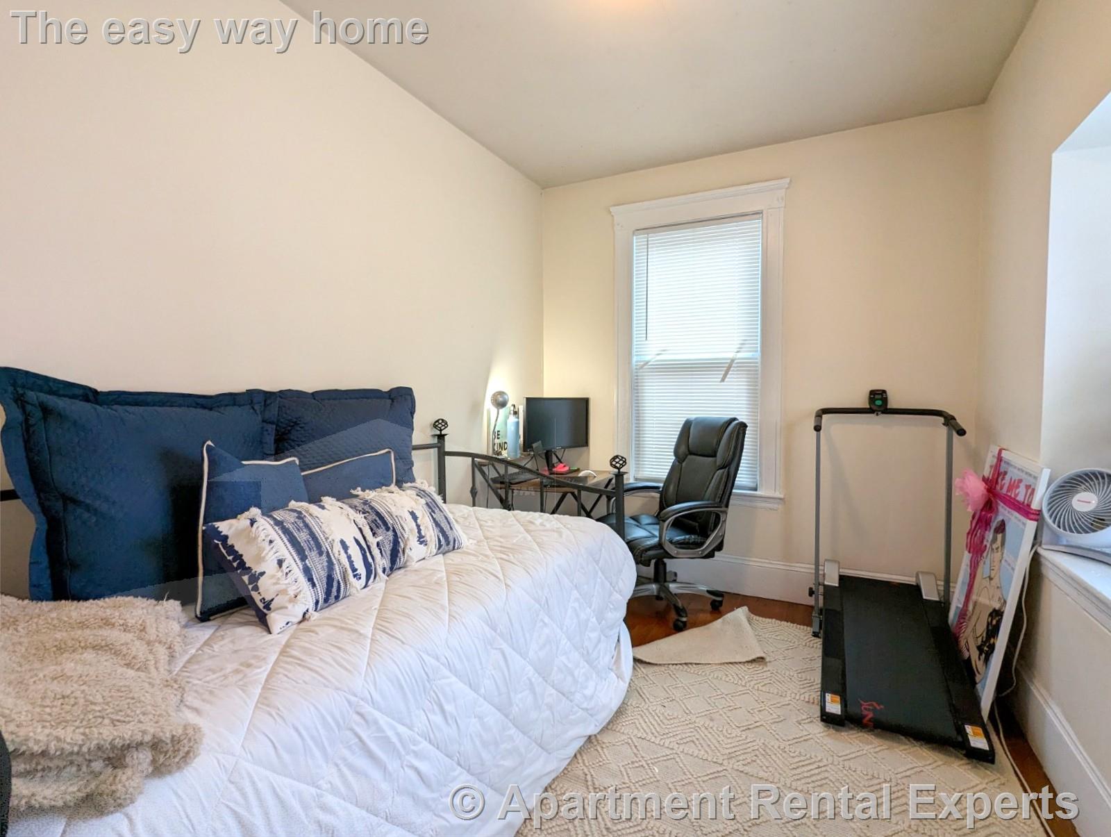 18 Sanborn Ave, Union Square