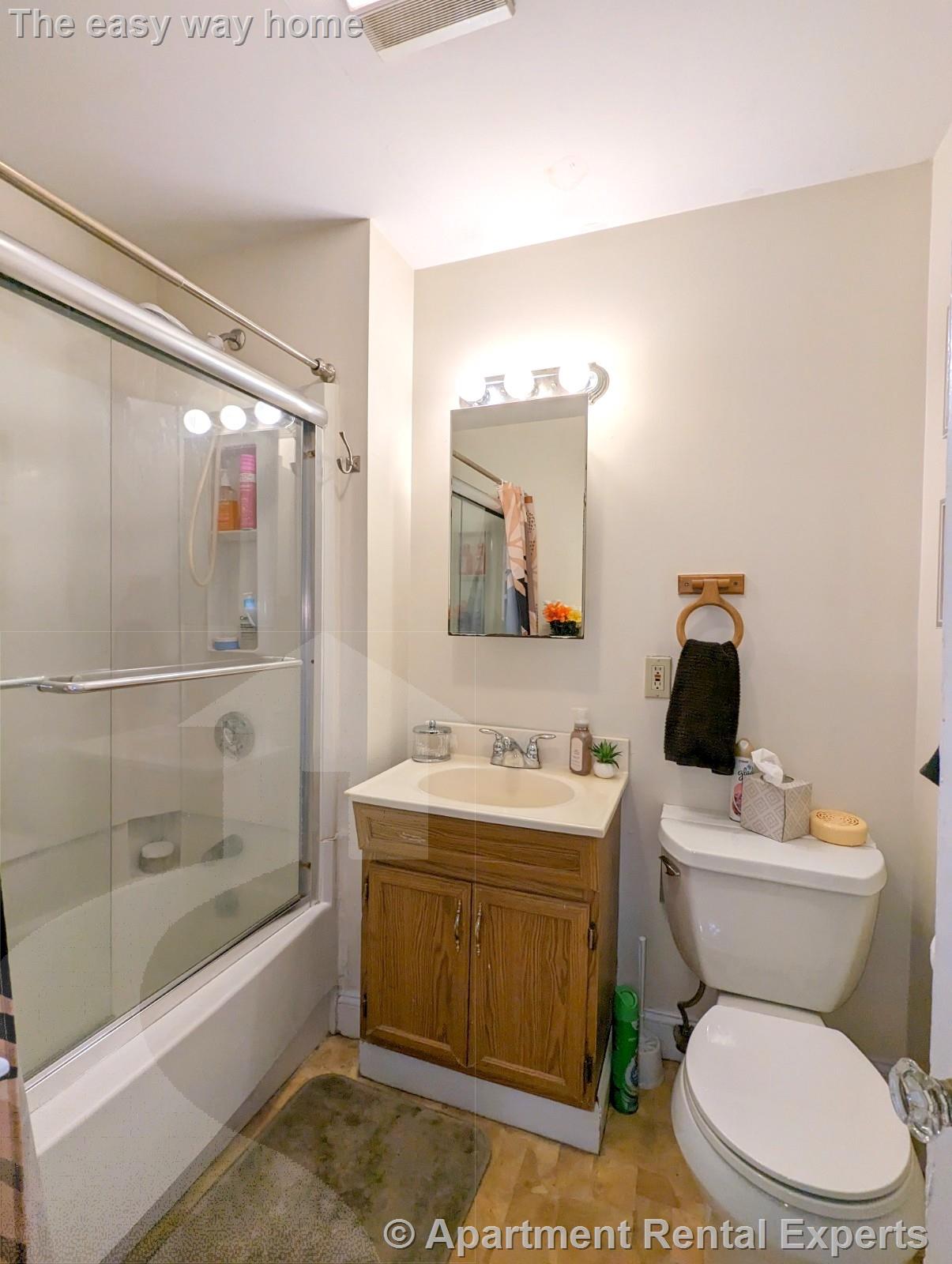 18 Sanborn Ave, Union Square