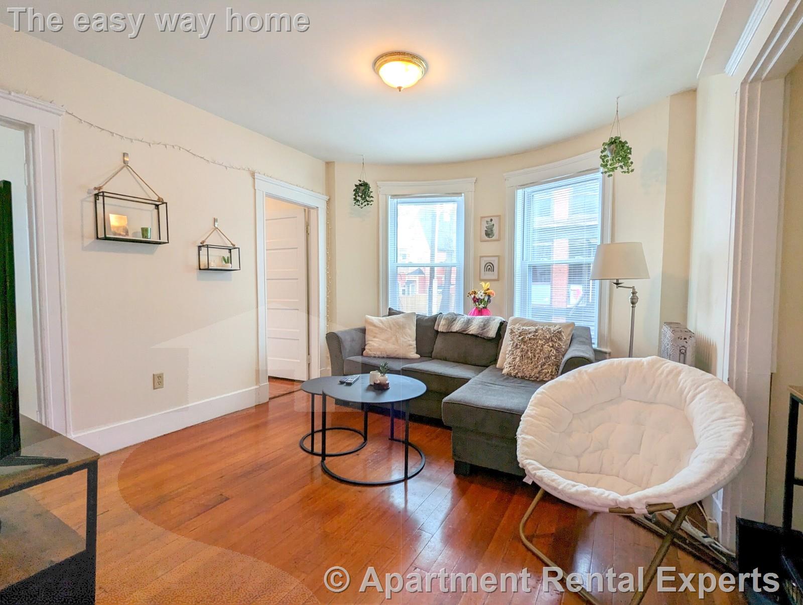 18 Sanborn Ave, Union Square