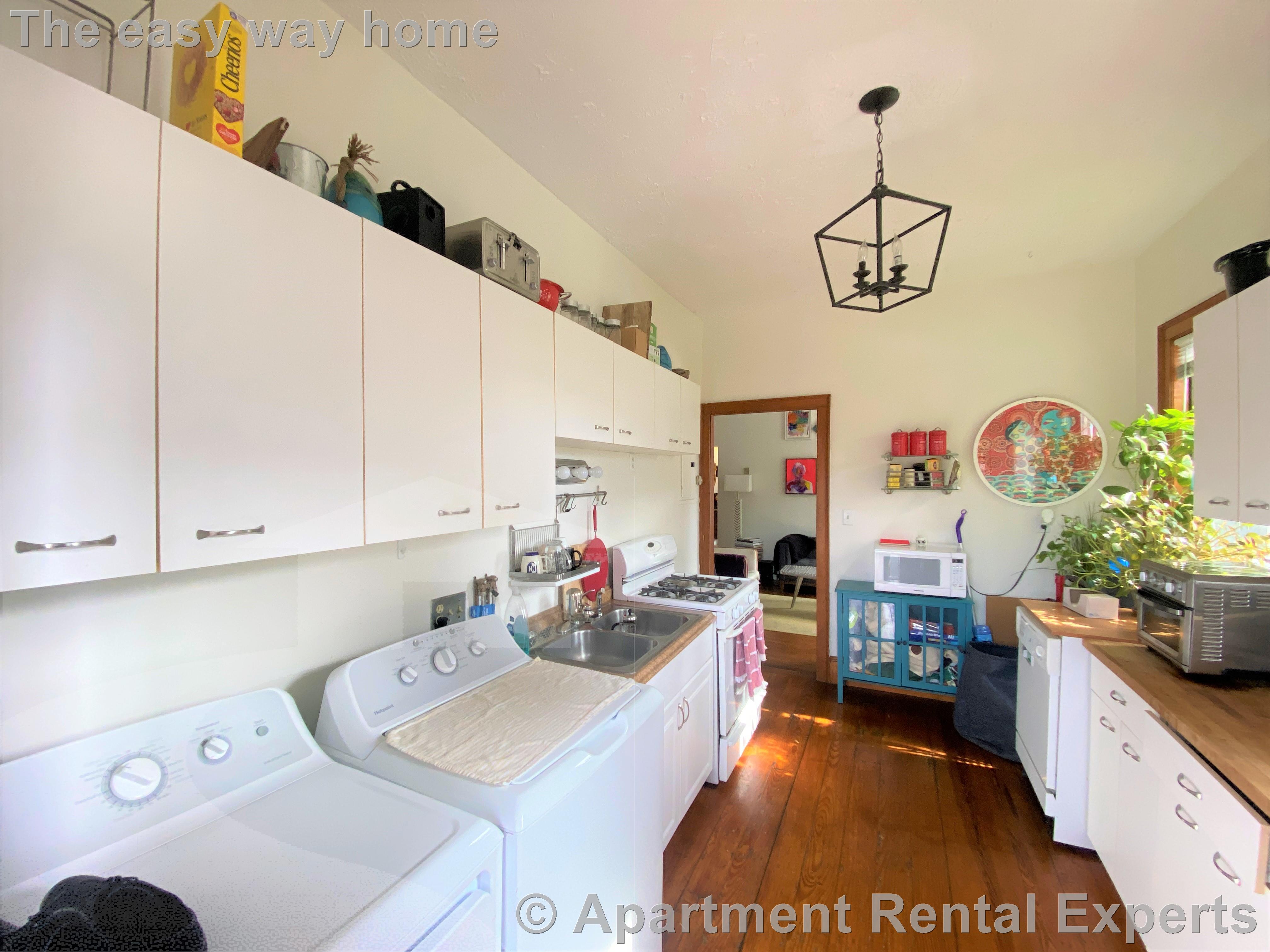 15 Trowbridge St, Harvard Square