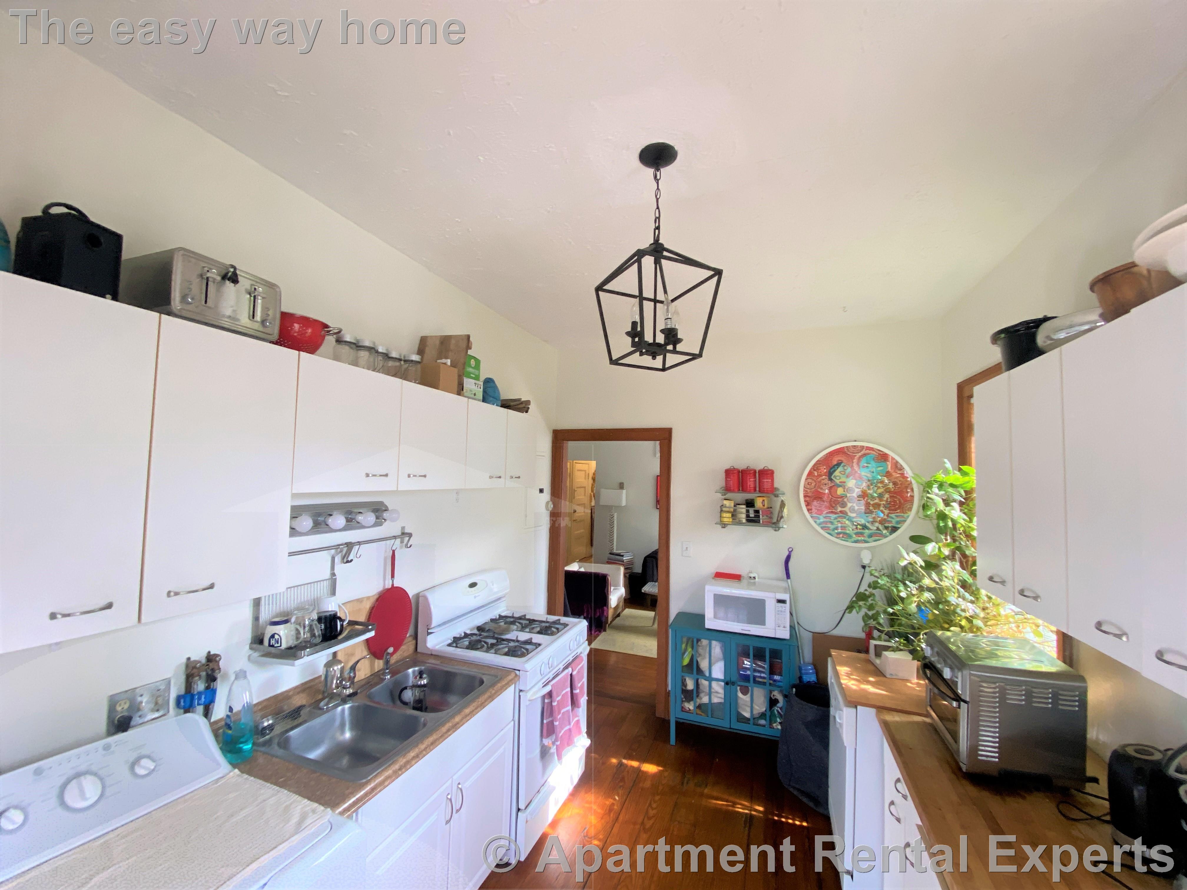 15 Trowbridge St, Harvard Square