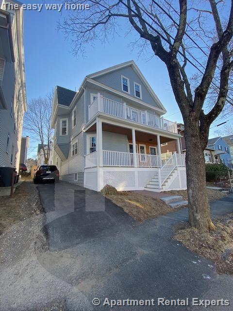 18 Laurel St, Arlington Heights